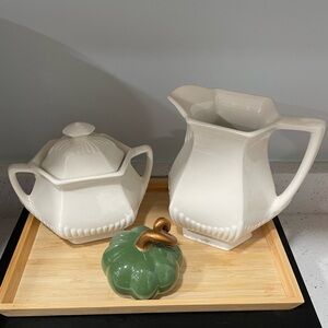 Real English Ironstone pitcher/creamer set micratex